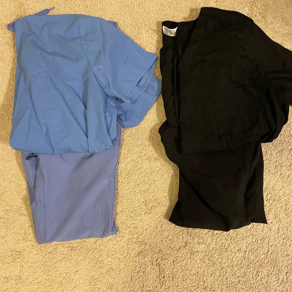 Scrub sets - Picture 2 of 10